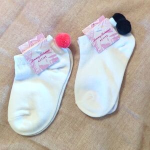 2 pair NWT Tommy Bahama pompom socks girls size (10/12)
